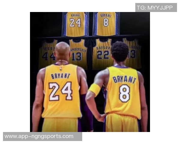 科比亲穿24号球衣拍出889万美元创纪录06年仅售10000美元