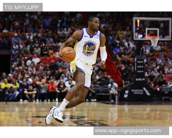 库明加回应续约争议称现场球迷与网络评论者看法截然不同 库明加回应续约争议称现场球迷与网络评论者看法截然不同