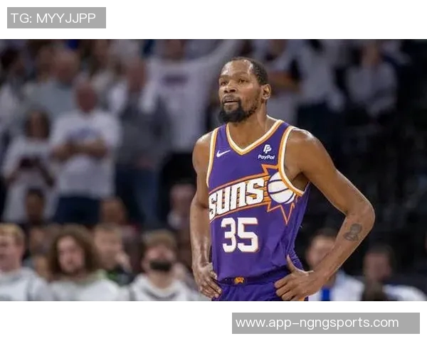 库里首节表现出色三分球命中率高达667贡献7分1板2助助力球队开局良好 库里首节表现出色三分球命中率高达667贡献7分1板2助助力球队开局良好