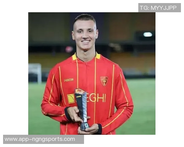 莱切总监科尔维诺盛赞卡马达天赋超群能力卓越年龄无阻 莱切总监科尔维诺盛赞卡马达天赋超群能力卓越年龄无阻