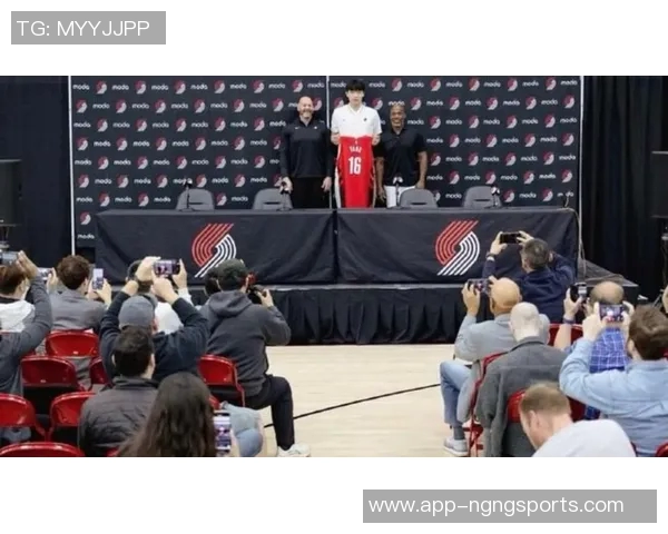 阿夫迪亚助攻杨瀚森三分球精彩瞬间展现默契配合与华丽传球技巧 阿夫迪亚助攻杨瀚森三分球精彩瞬间展现默契配合与华丽传球技巧