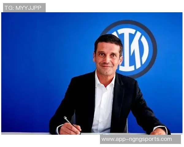 卡佩罗盛赞齐沃的成长轨迹与当年执教米兰的相似之处 卡佩罗盛赞齐沃的成长轨迹与当年执教米兰的相似之处