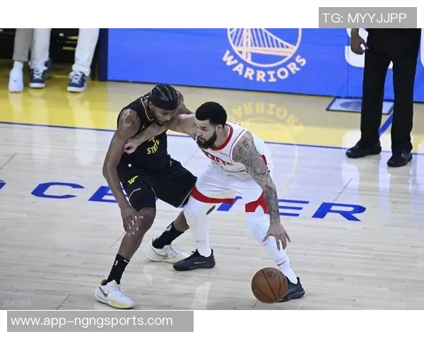 乌度卡称赞申京传球能力提升决策速度显著加快助力球队表现 乌度卡称赞申京传球能力提升决策速度显著加快助力球队表现