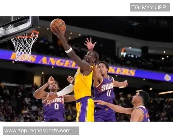 里夫斯谈比赛风格更倾向雷迪克而非克六的自然发挥与个人喜好 里夫斯谈比赛风格更倾向雷迪克而非克六的自然发挥与个人喜好