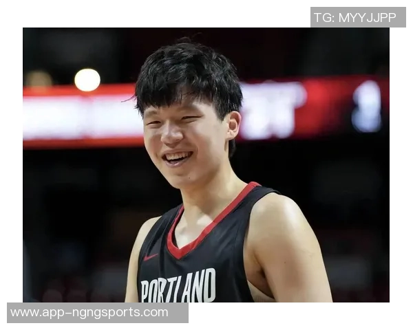 杨瀚森无法解决开拓者进攻困境现阶段他并非球队的最佳选择