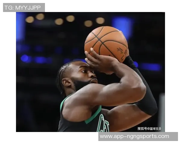 轻松发挥杰伦布朗13投6中轻松斩获21分1篮板展现实力