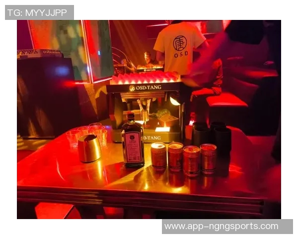 阿里纳斯谈生活选择:播客比夜店更有意义队友凌晨仍在狂欢 阿里纳斯谈生活选择:播客比夜店更有意义队友凌晨仍在狂欢